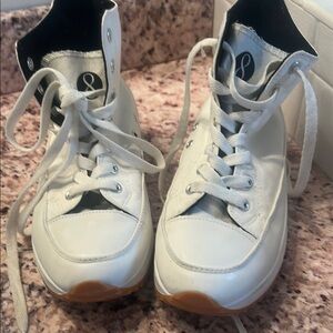 White High-Top Sneakers layer 8  size 9